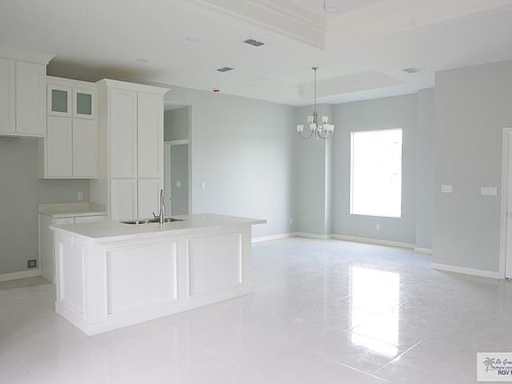 4th image of 412 Faith Dr