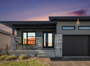 8 Brittany St, North Stormont, ON K0A 1R0