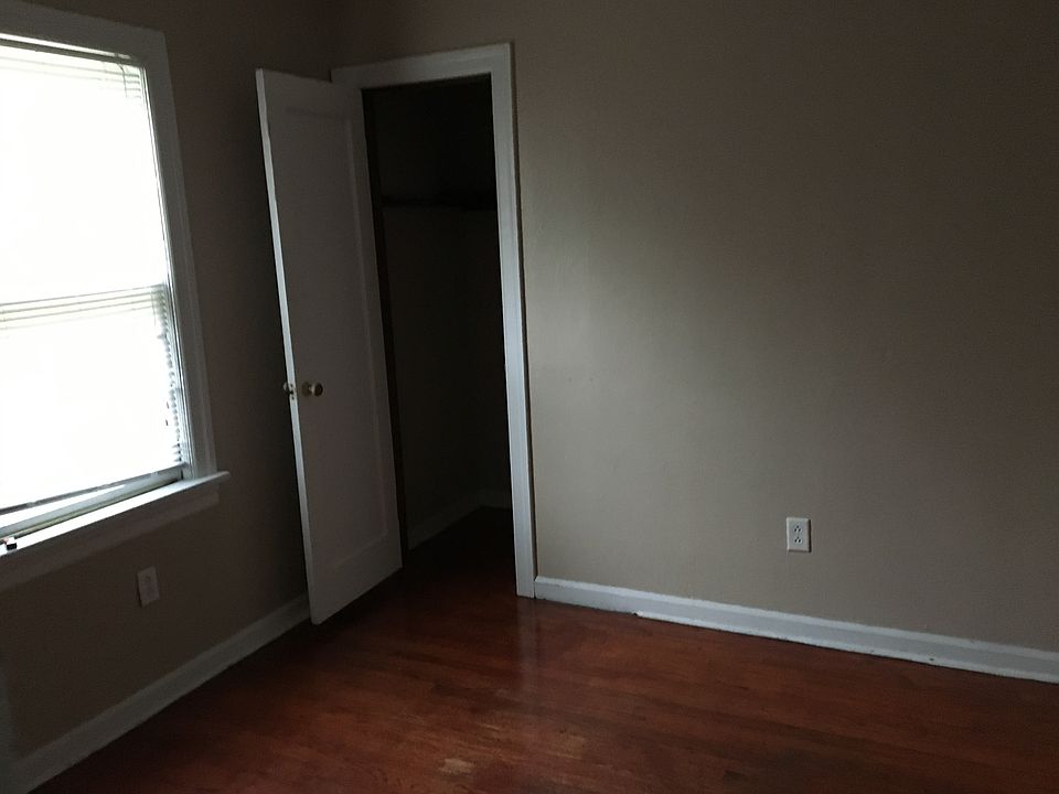 2nd image of 1300 Seminary St