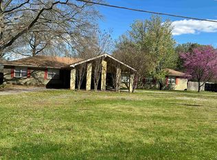 5653 Crestview Dr, Memphis, TN 38134