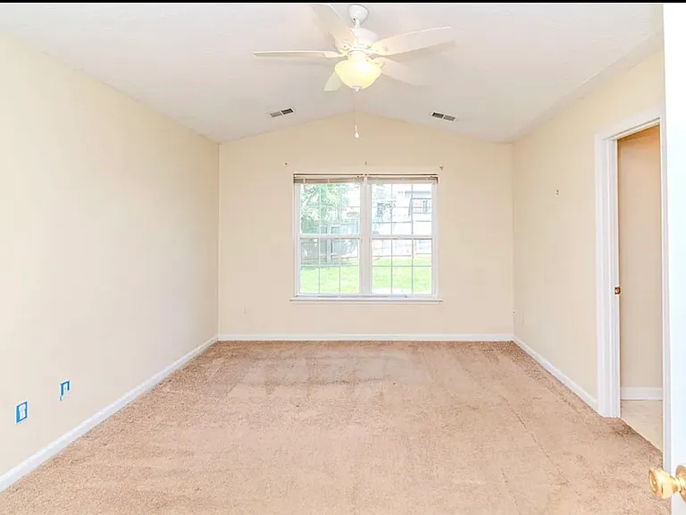 205 Chestnut Ridge Dr — Photo 4