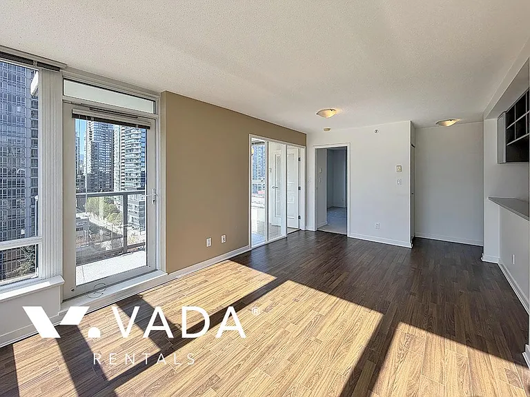 928 Beatty St #1810 — Photo 2