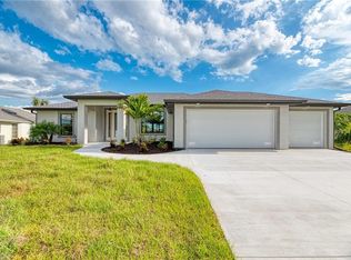 459 Encarnacion St, Punta Gorda, FL 33983
