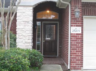 25203 Saber Oaks Dr, Richmond, TX 77406