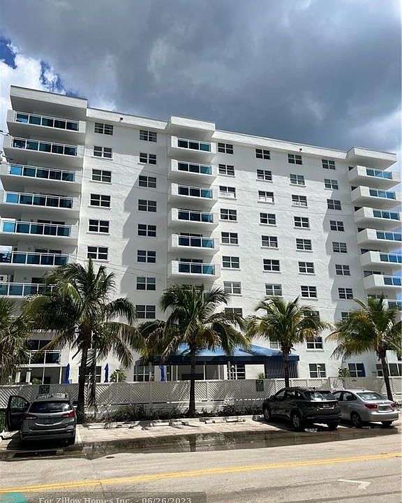 Wellington Towers Condominiums - Hollywood, FL | Zillow