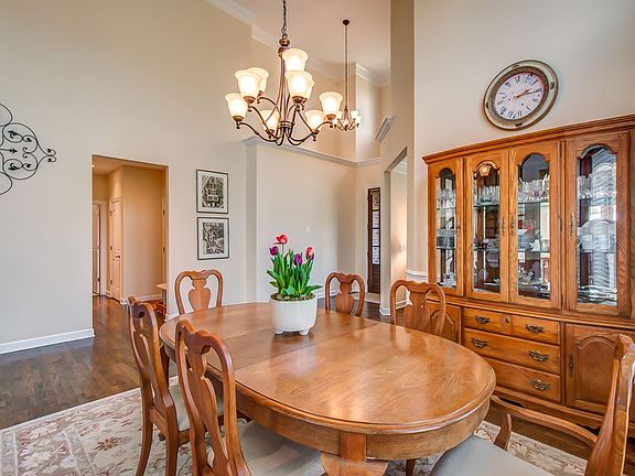 5th image of 418 Victorian Park Cir