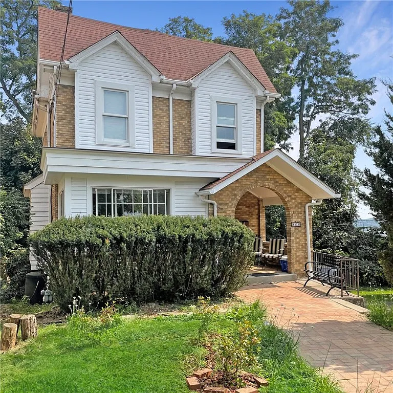 6476 Monitor St photo 1