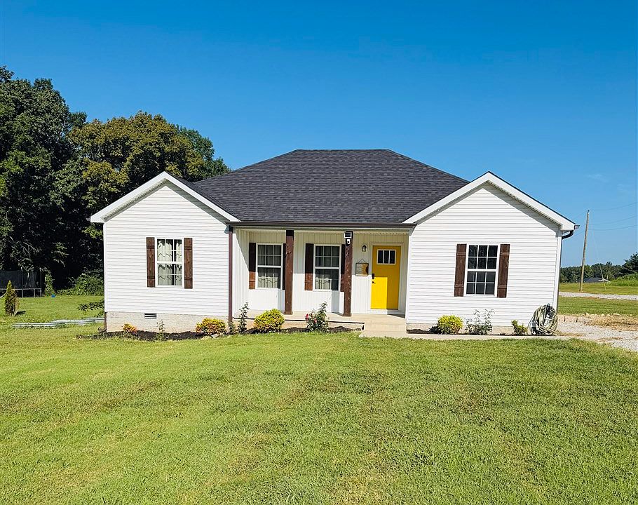 1st image of 105 Hunters Cir