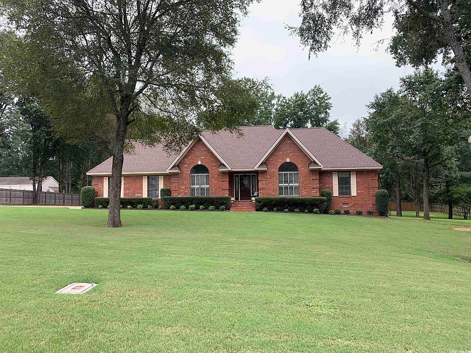 1st image of 22 Woodcrest Dr