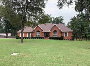 22 Woodcrest Dr, Searcy, AR 72143
