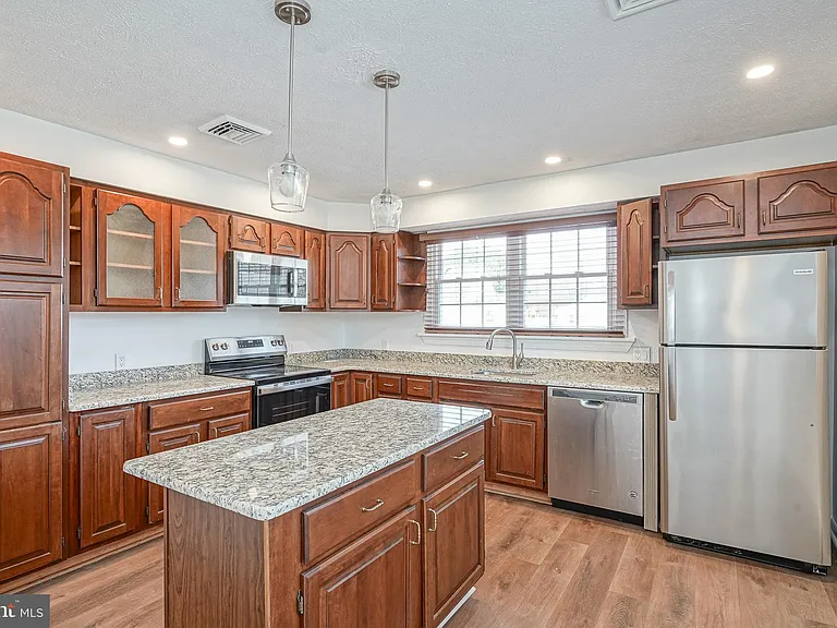 611 Fries Mill Rd #A — Photo 10