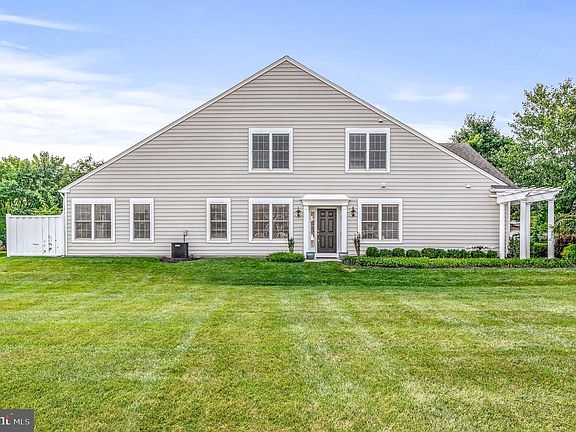 5th image of 44401 Wedgeford Way