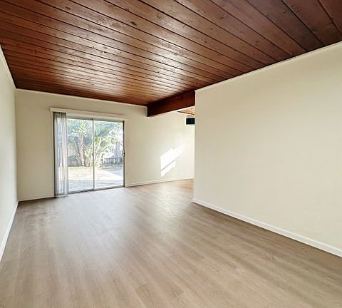3rd image of 5179 W Point Loma Blvd