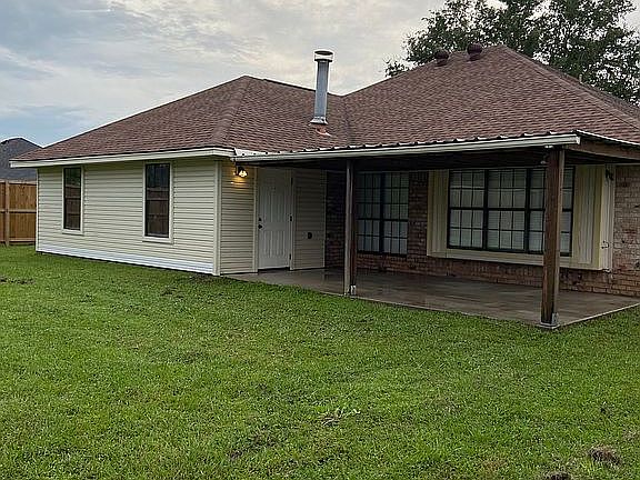 2nd image of 2321 Elm