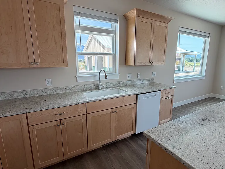 454 Wheatland Way — Photo 3