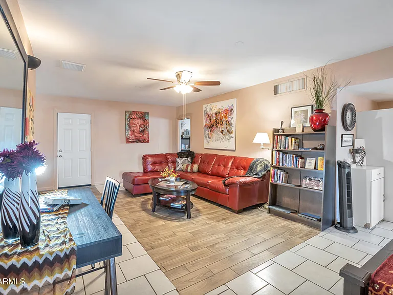 842 W Fairmount Ave — Photo 13