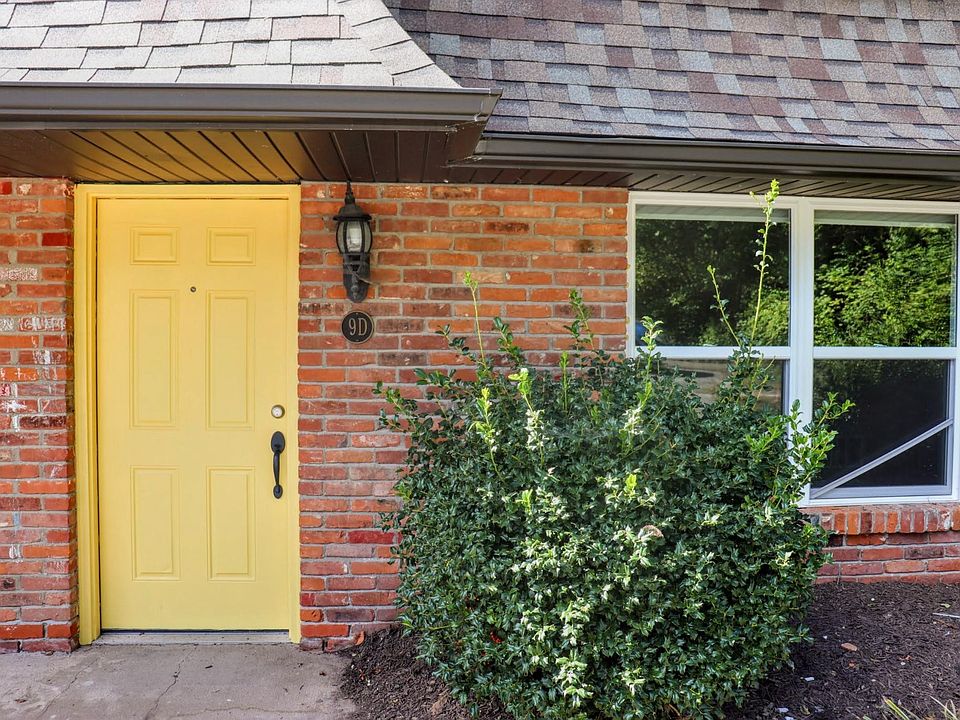 Colored exterior door (dif for each unit)