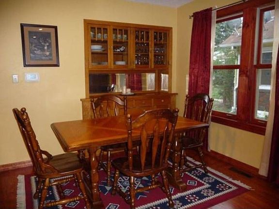 3rd image of 1084 Livingston Avenue