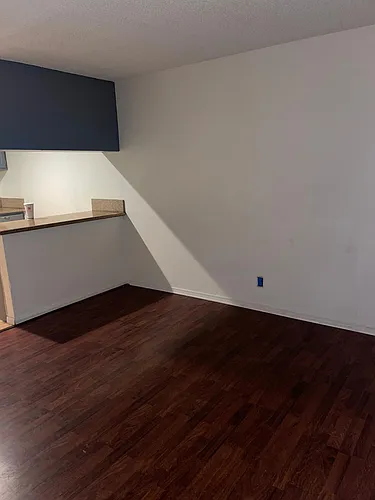 4321 Lennox Blvd #6 Photo 1