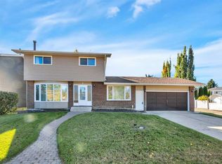 5 N Ward Cres, Red Deer, AB T4N 5Y4