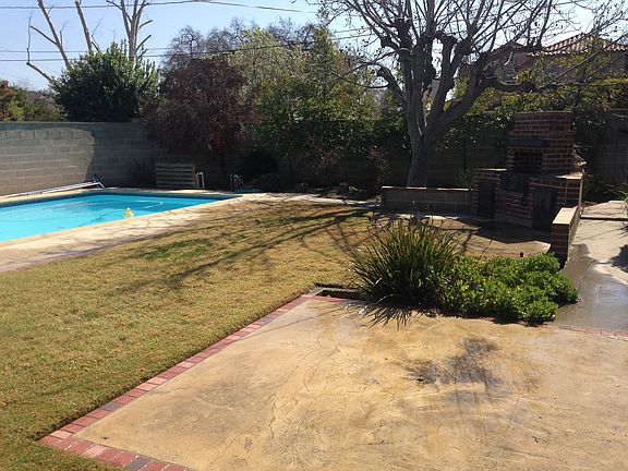 3rd image of 117 W Grangeville Blvd