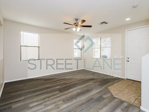 2nd image of 98 E Palomino Dr