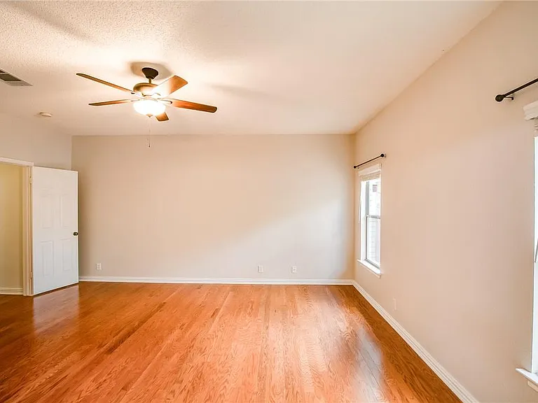 1706 Chino Cv — Photo 17