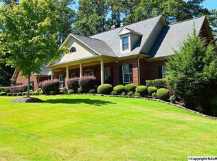 1071 Heritage Dr, Guntersville, AL 35976