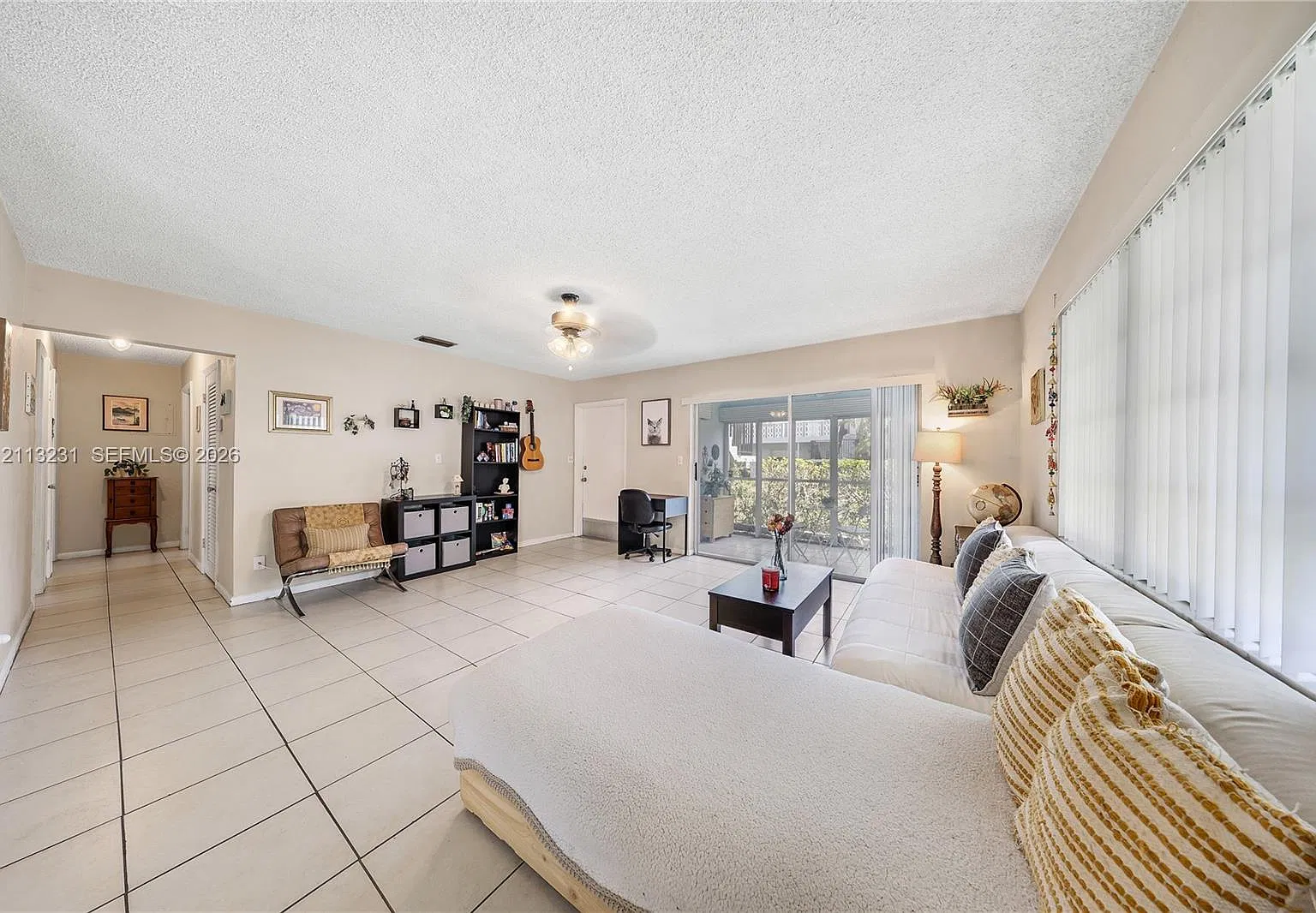 Stratford Apartments Cond — Photo 4