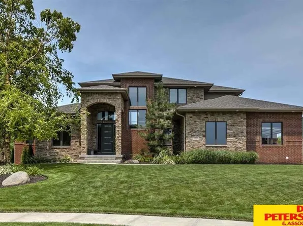 2958 Antler Cir, Fremont, NE 68025