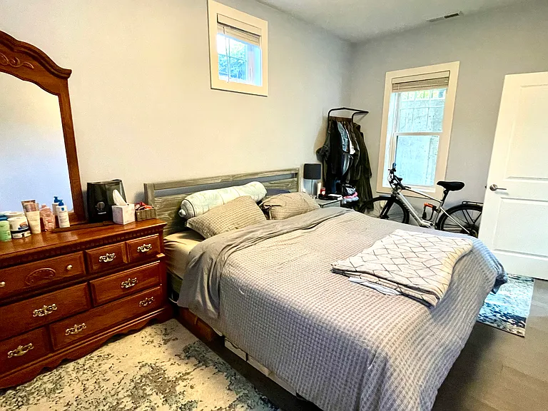 Master bedroom with king-sized bed (day time)