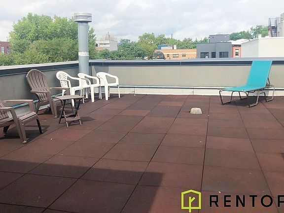 5th image of 106 Meserole St #2E