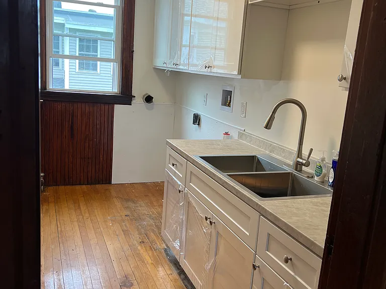 149 Howard St #2 — Photo 3