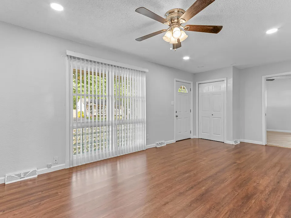 2124 Jeffrey Dr