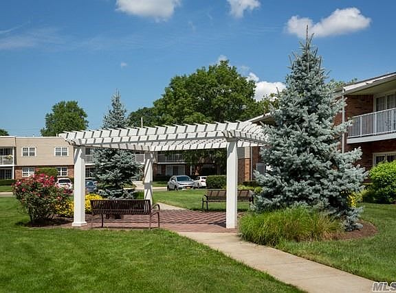 2nd image of 105 Westwood Dr APT 125