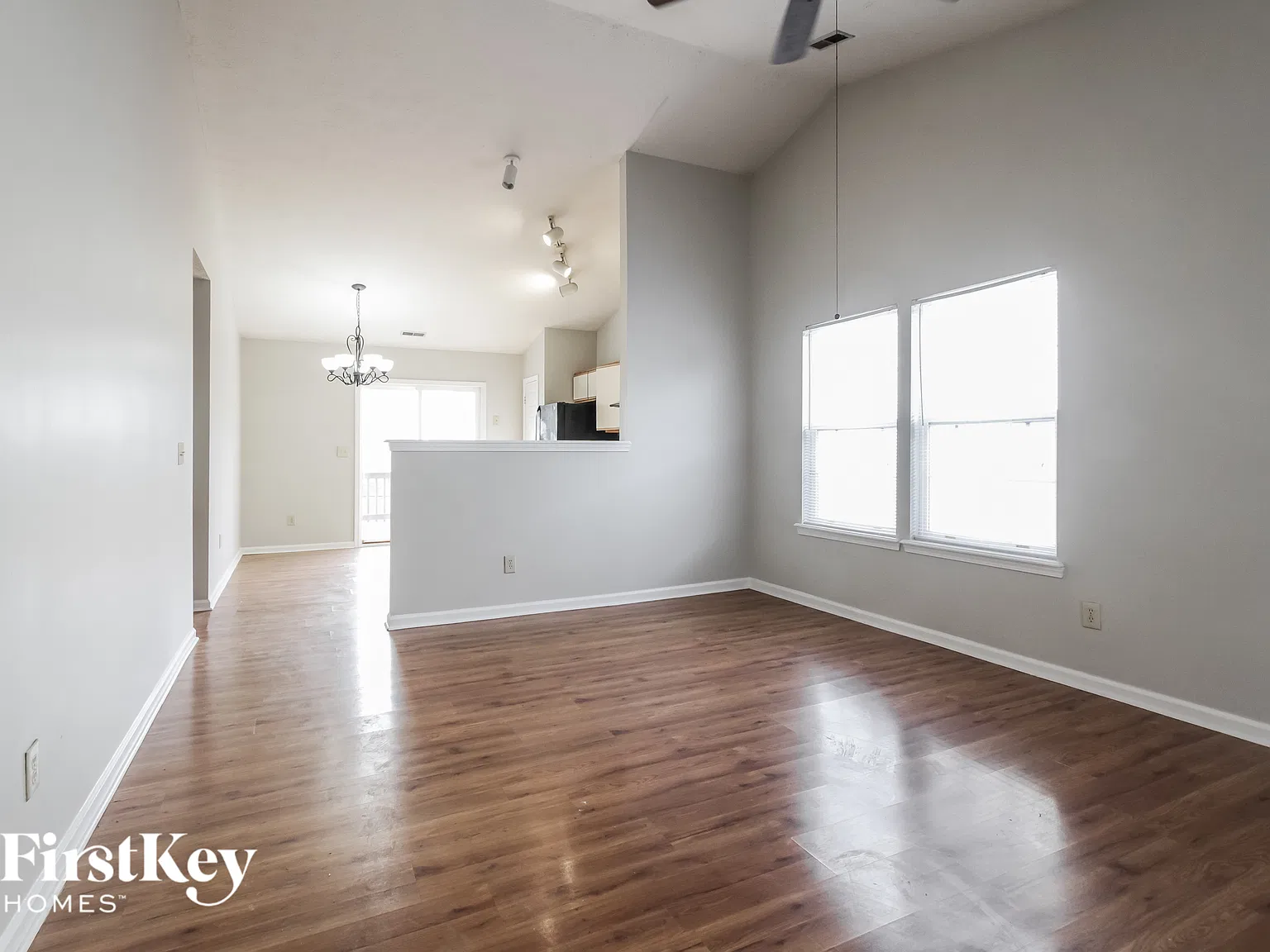 3 bed, 2.0 bath, 1107 sqft, $1,830 — Photo 3