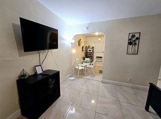 2305 Monroe St APT 4, Hollywood, FL 33020