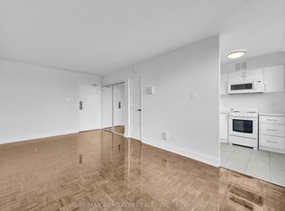 33 Isabella St #1805, Toronto, ON M4Y 2P7