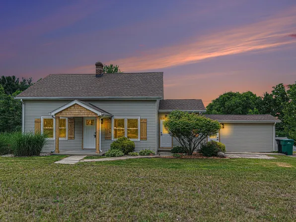 121 W Front St, New Carlisle, IN 46552