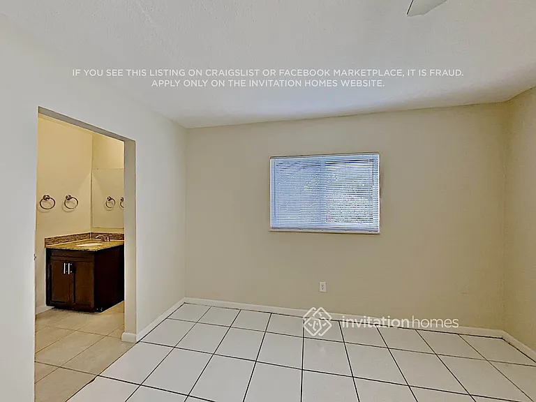 6433 NW 21st Ct — Photo 12