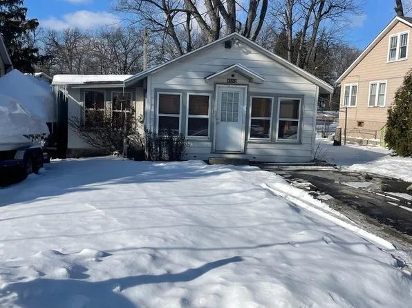 43242 N Lake Side Dr, Antioch, IL 60002