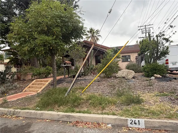 241 Thompson Ave, Glendale, CA 91201