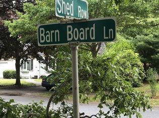 29 Barnboard Ln, West Yarmouth, MA 02673
