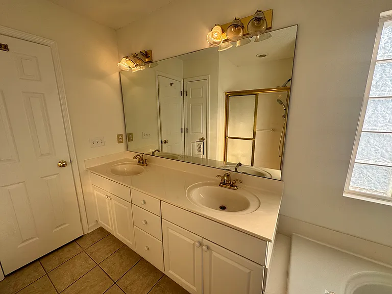 4091 Lakeshore Dr — Photo 34