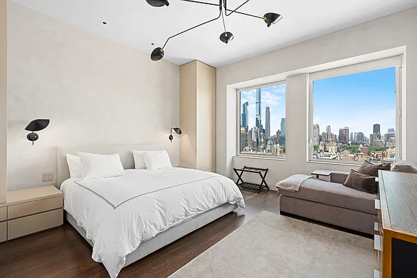 Rented by Compass | media 21