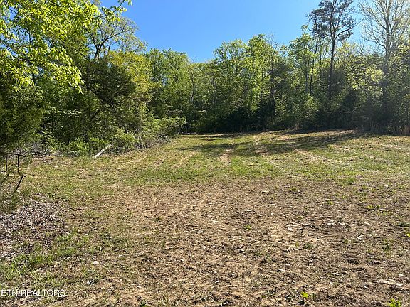 2nd image of Long Hollow Rd