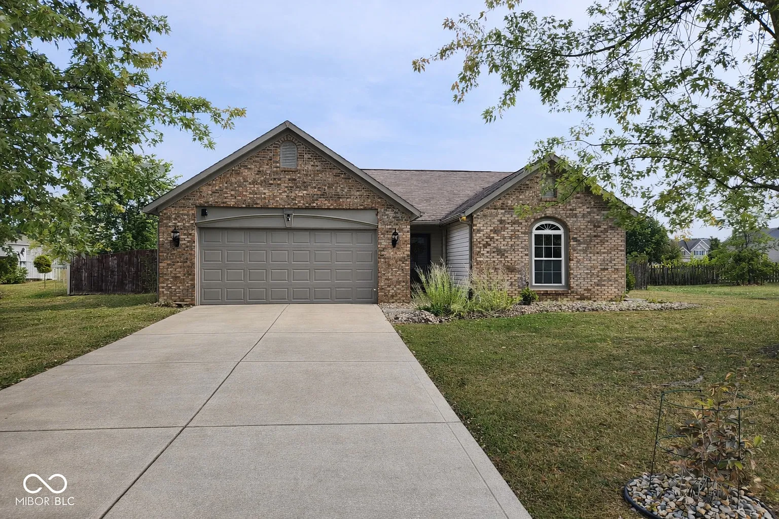 1189 Kinross Dr photo 1
