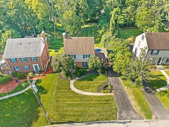 2nd image of 5647 Euclid Rd