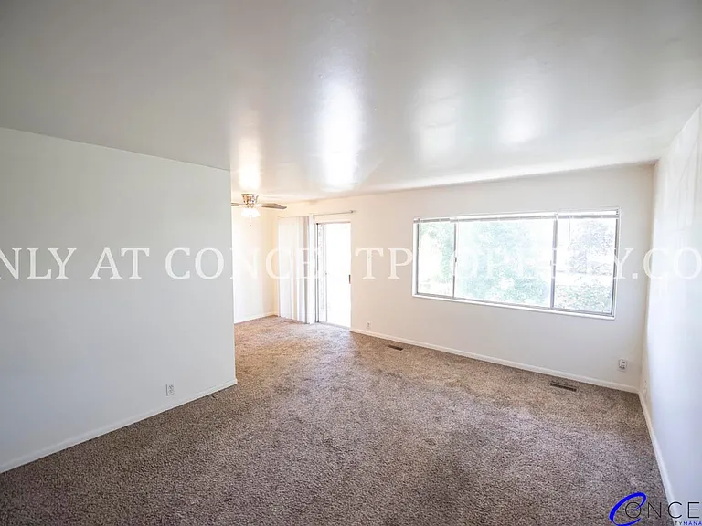 425 E 3rd Ave — Photo 8