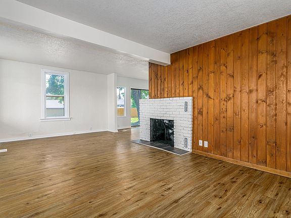 4th image of 3317 N Lidgerwood St
